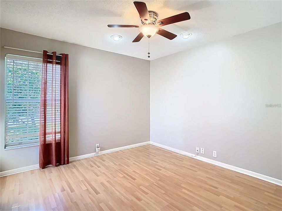 Activo con contrato: $175,000 (2 camas, 2 baños, 1232 Pies cuadrados)