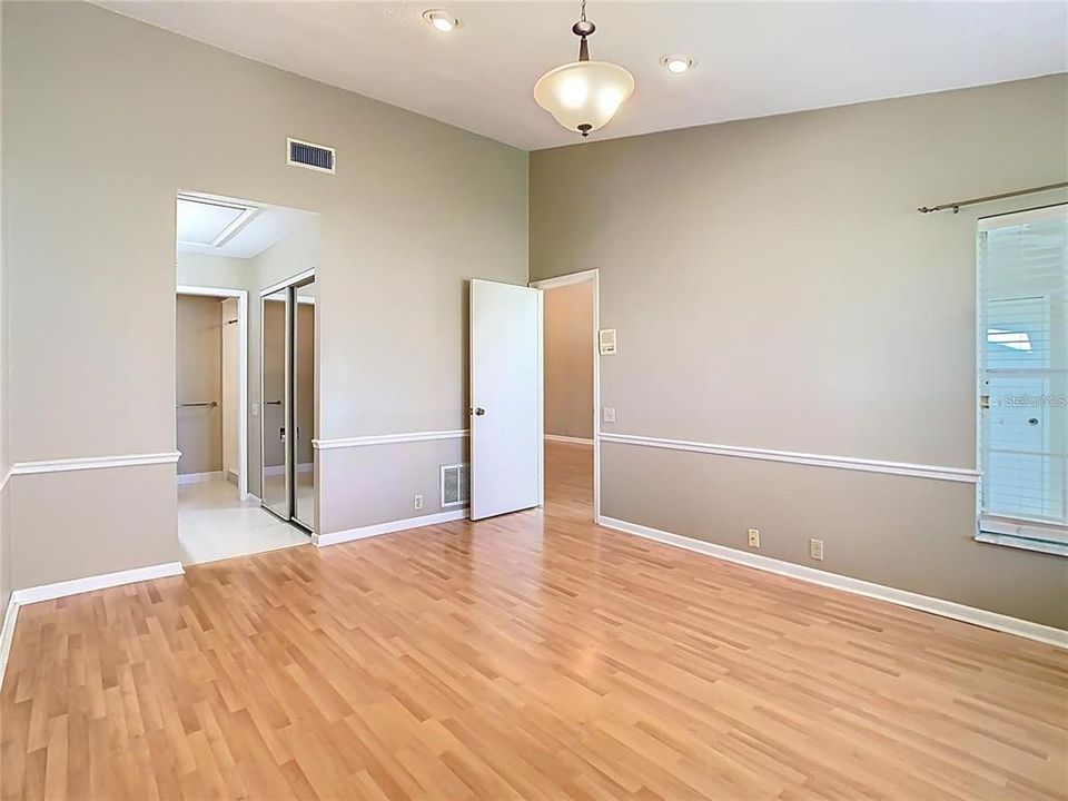 Activo con contrato: $175,000 (2 camas, 2 baños, 1232 Pies cuadrados)