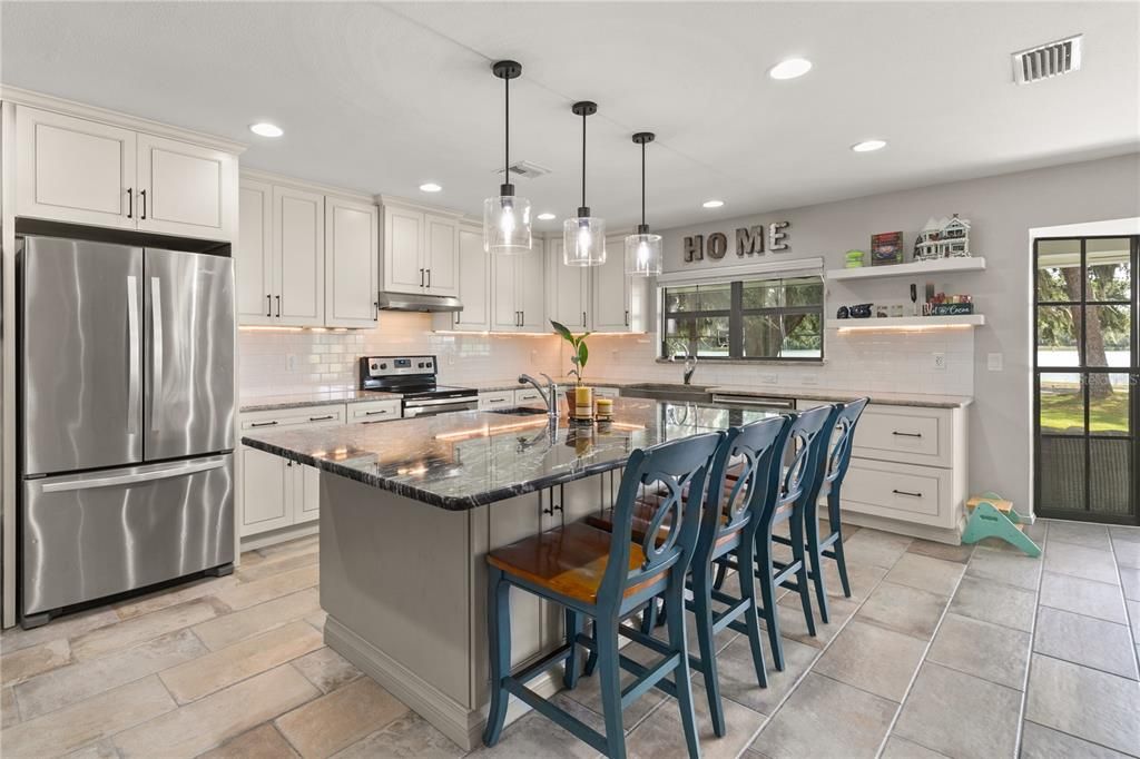 For Sale: $699,999 (3 beds, 2 baths, 2679 Square Feet)