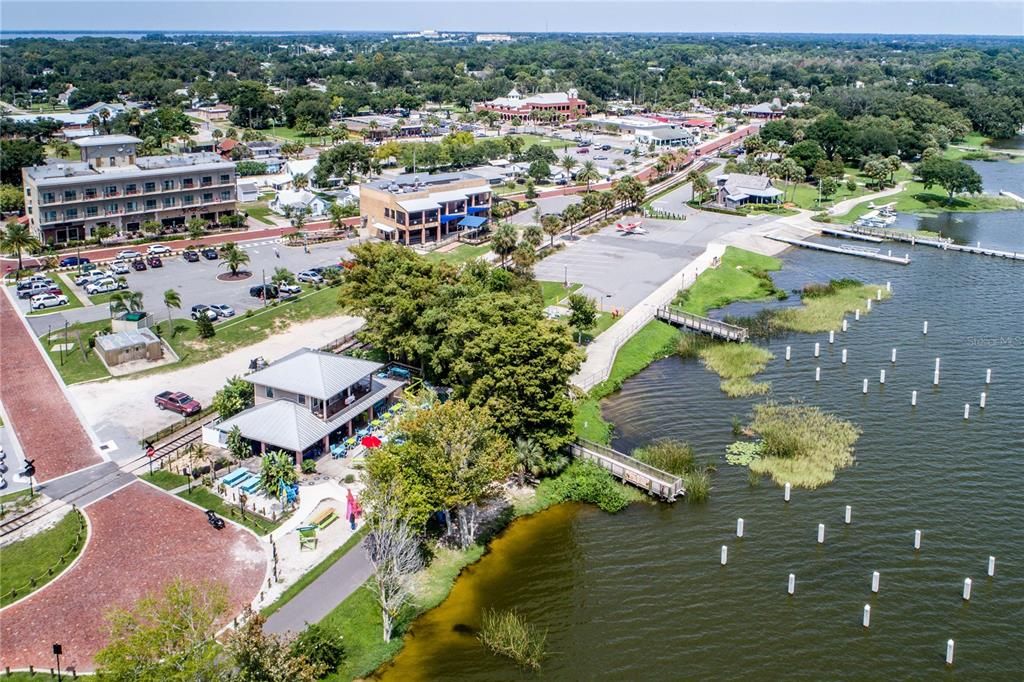 For Sale: $699,999 (3 beds, 2 baths, 2679 Square Feet)
