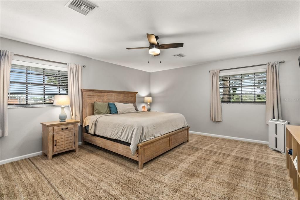 For Sale: $699,999 (3 beds, 2 baths, 2679 Square Feet)