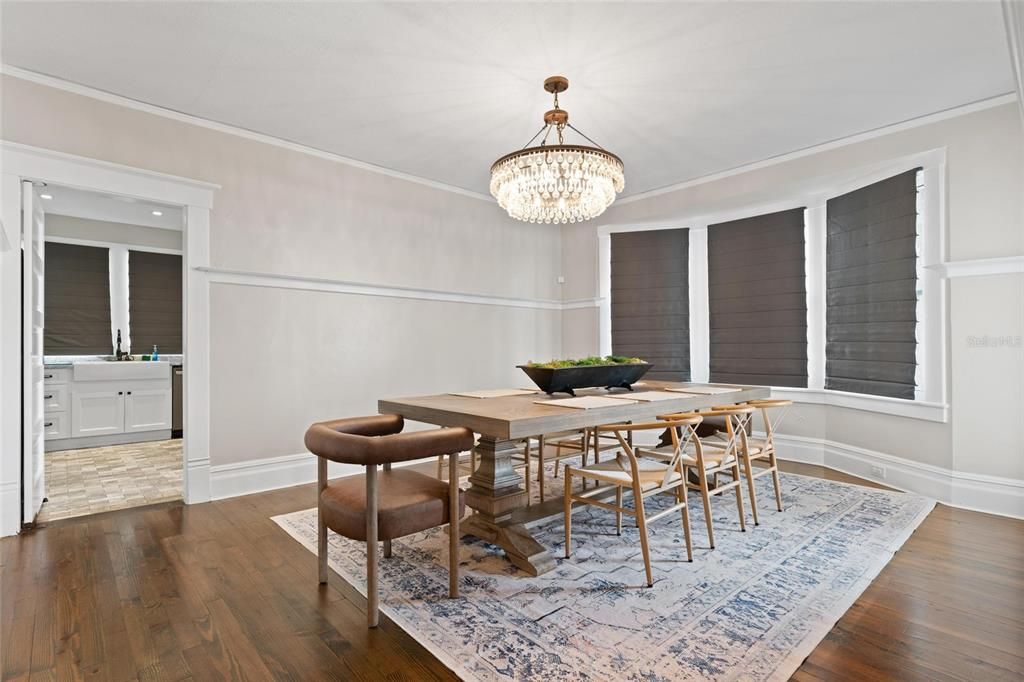 For Rent: $4,999 (5 beds, 3 baths, 2055 Square Feet)