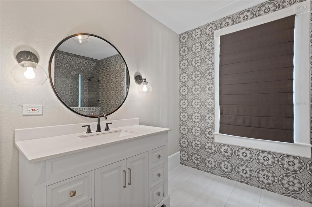 For Rent: $4,999 (5 beds, 3 baths, 2055 Square Feet)