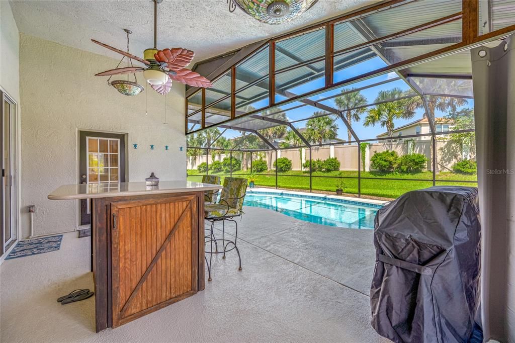 合同活跃: $410,000 (3 贝兹, 2 浴室, 1640 平方英尺)