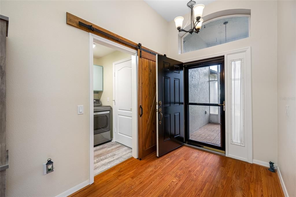 合同活跃: $410,000 (3 贝兹, 2 浴室, 1640 平方英尺)