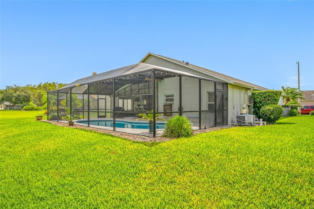 合同活跃: $410,000 (3 贝兹, 2 浴室, 1640 平方英尺)