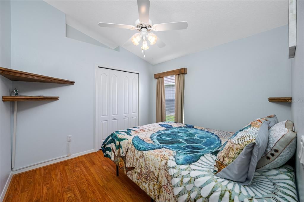 合同活跃: $410,000 (3 贝兹, 2 浴室, 1640 平方英尺)