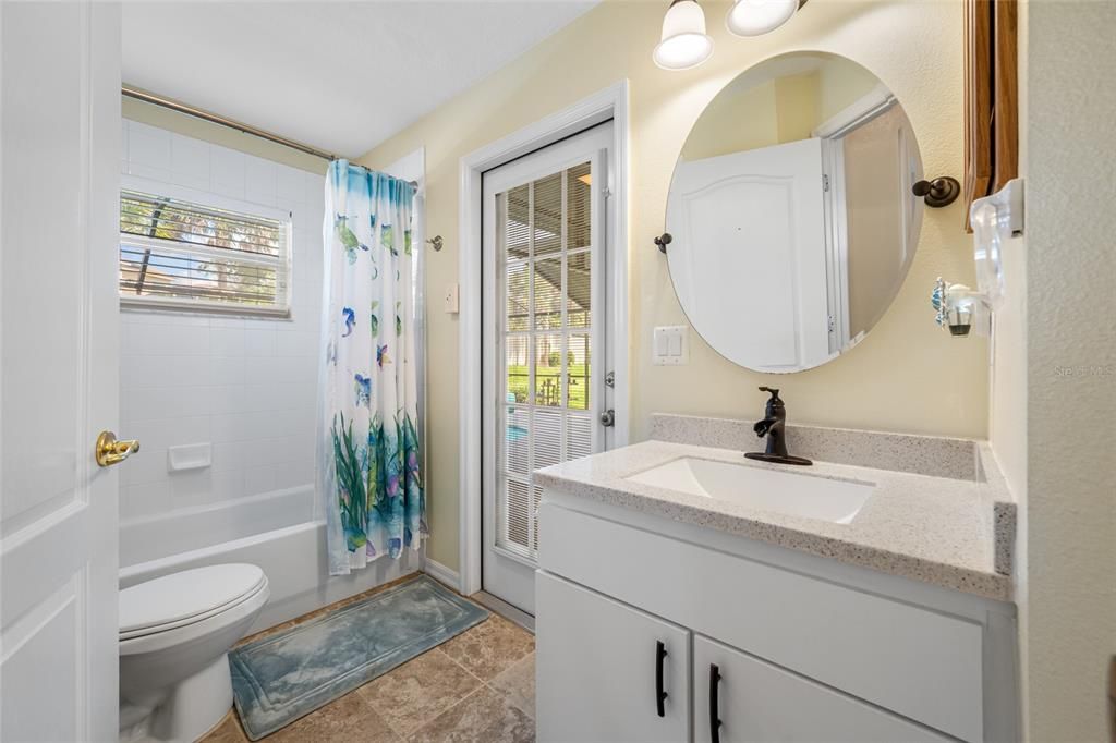 合同活跃: $410,000 (3 贝兹, 2 浴室, 1640 平方英尺)