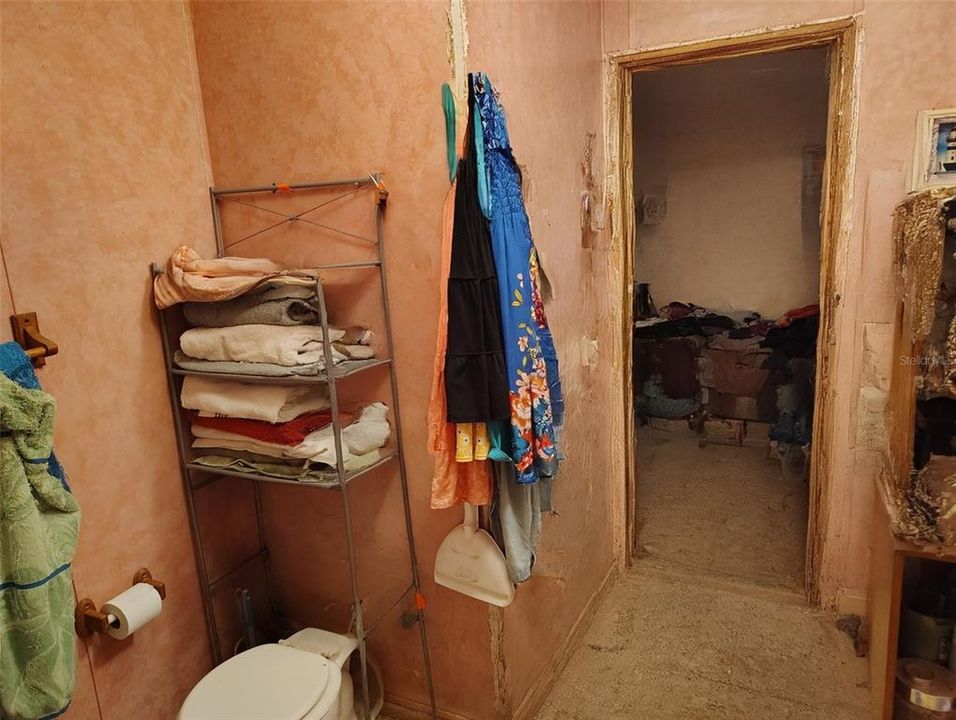 На продажу: $85,000 (3 спален, 2 ванн, 960 Квадратных фут)