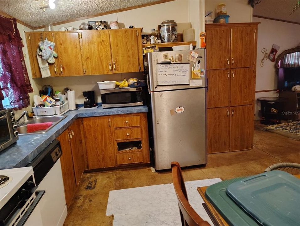 На продажу: $85,000 (3 спален, 2 ванн, 960 Квадратных фут)