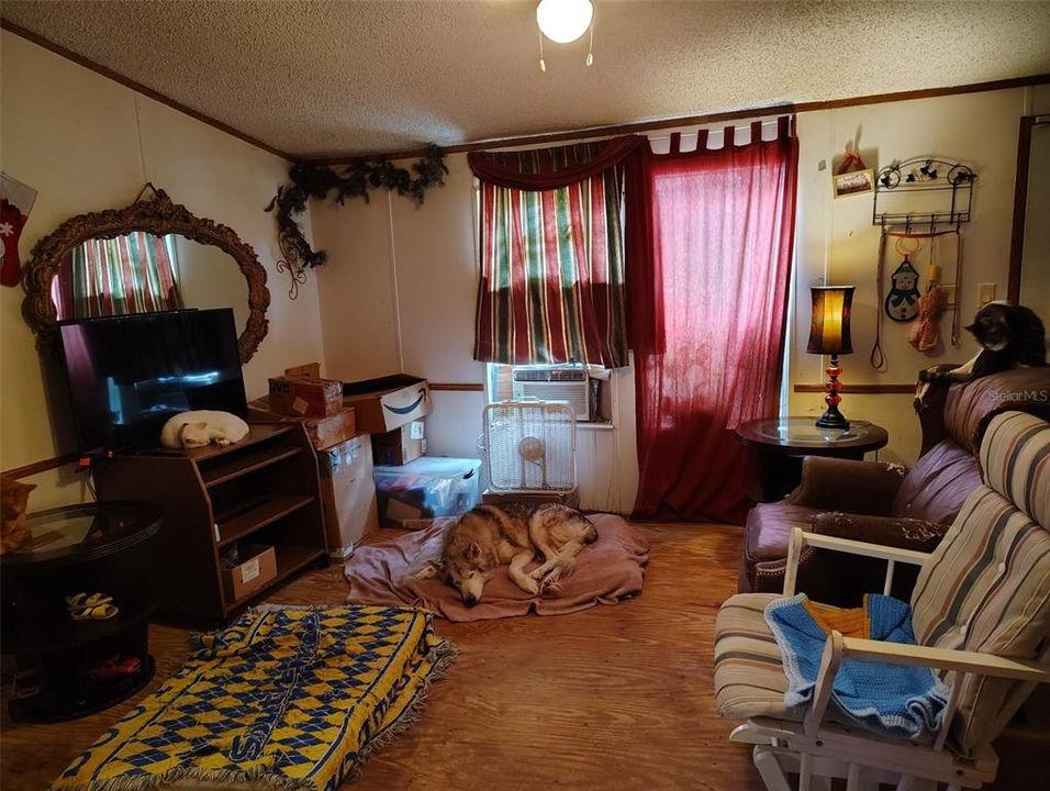 На продажу: $85,000 (3 спален, 2 ванн, 960 Квадратных фут)