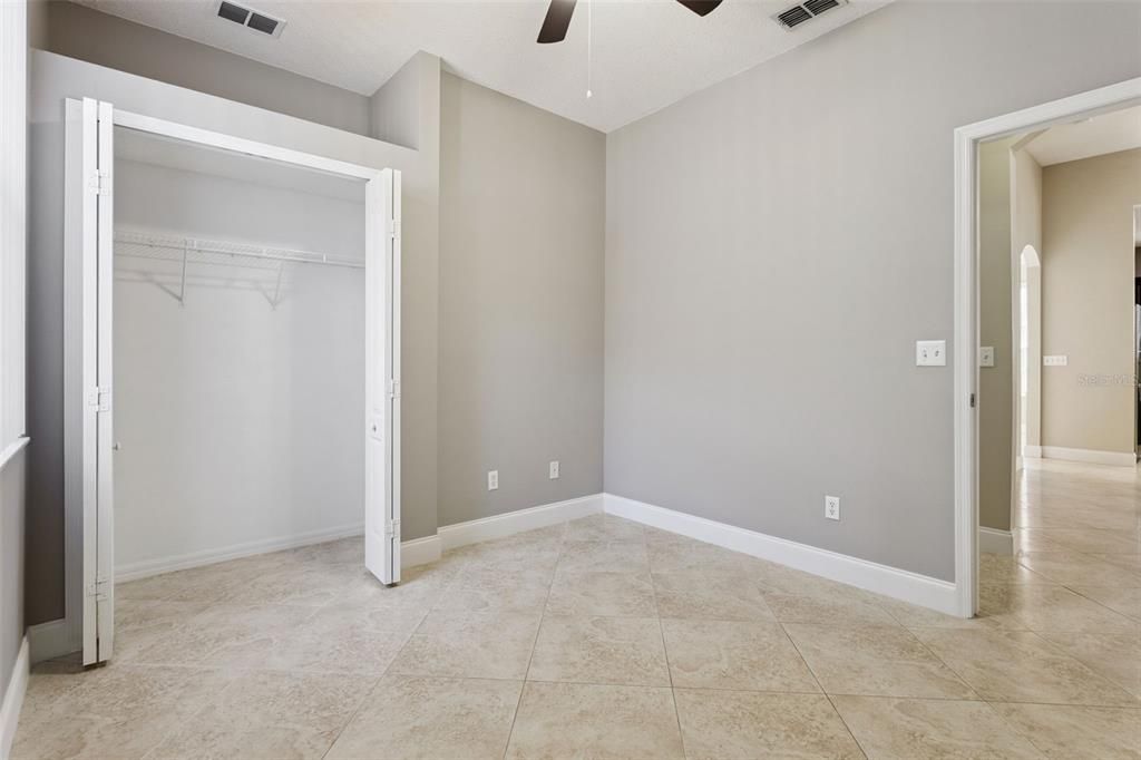 Activo con contrato: $444,900 (3 camas, 2 baños, 1630 Pies cuadrados)