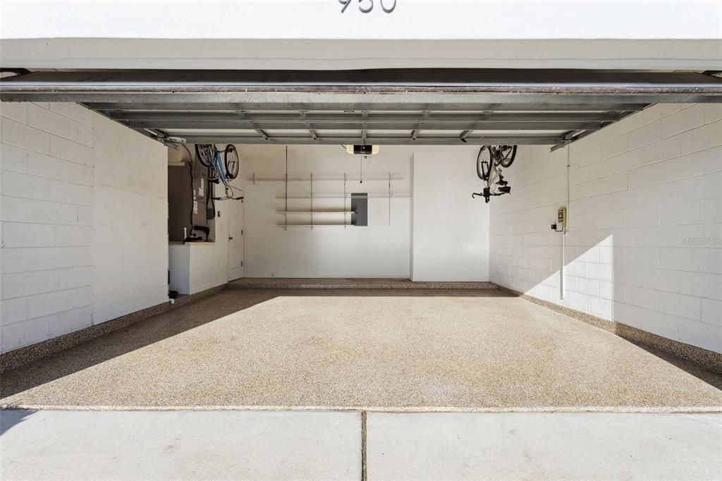 Activo con contrato: $444,900 (3 camas, 2 baños, 1630 Pies cuadrados)