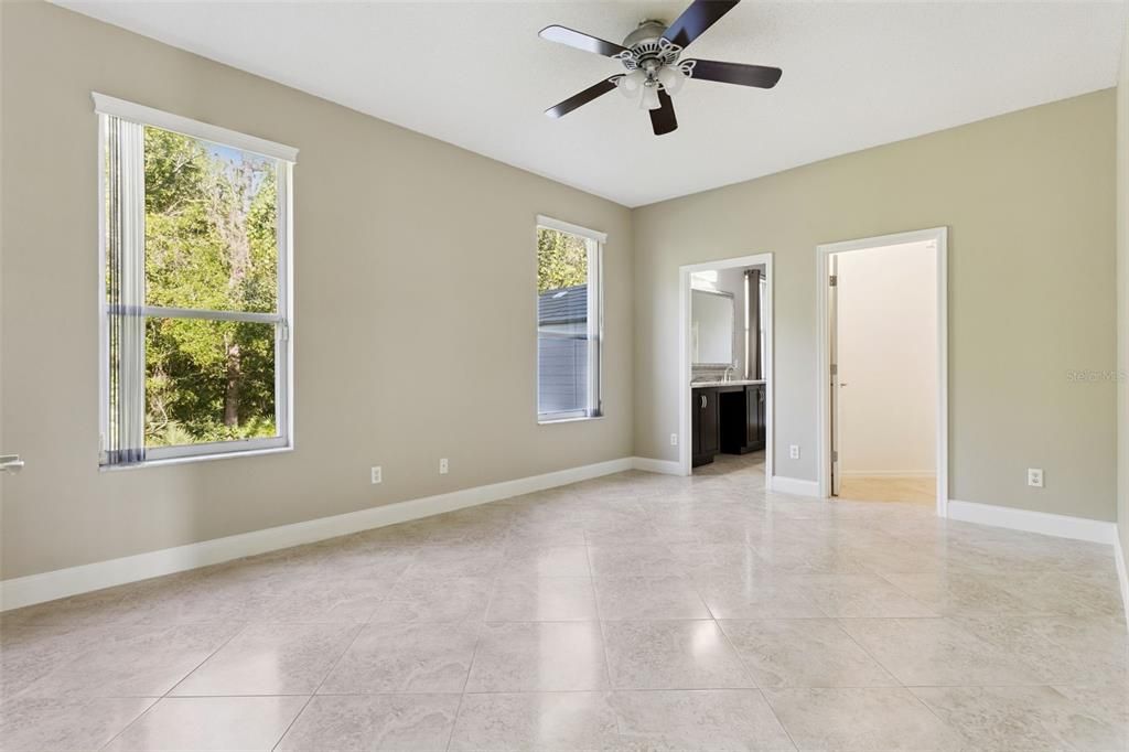 Activo con contrato: $444,900 (3 camas, 2 baños, 1630 Pies cuadrados)