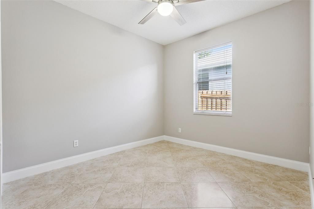 Activo con contrato: $444,900 (3 camas, 2 baños, 1630 Pies cuadrados)