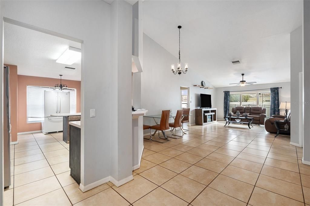 Active With Contract: $350,000 (4 beds, 2 baths, 1611 Square Feet)