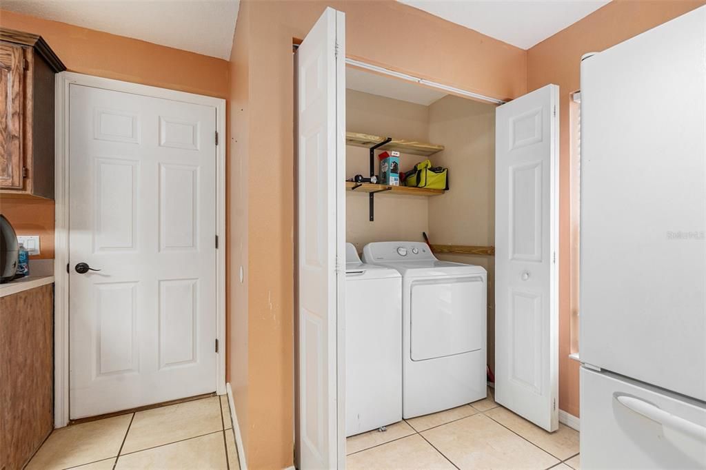 Active With Contract: $350,000 (4 beds, 2 baths, 1611 Square Feet)