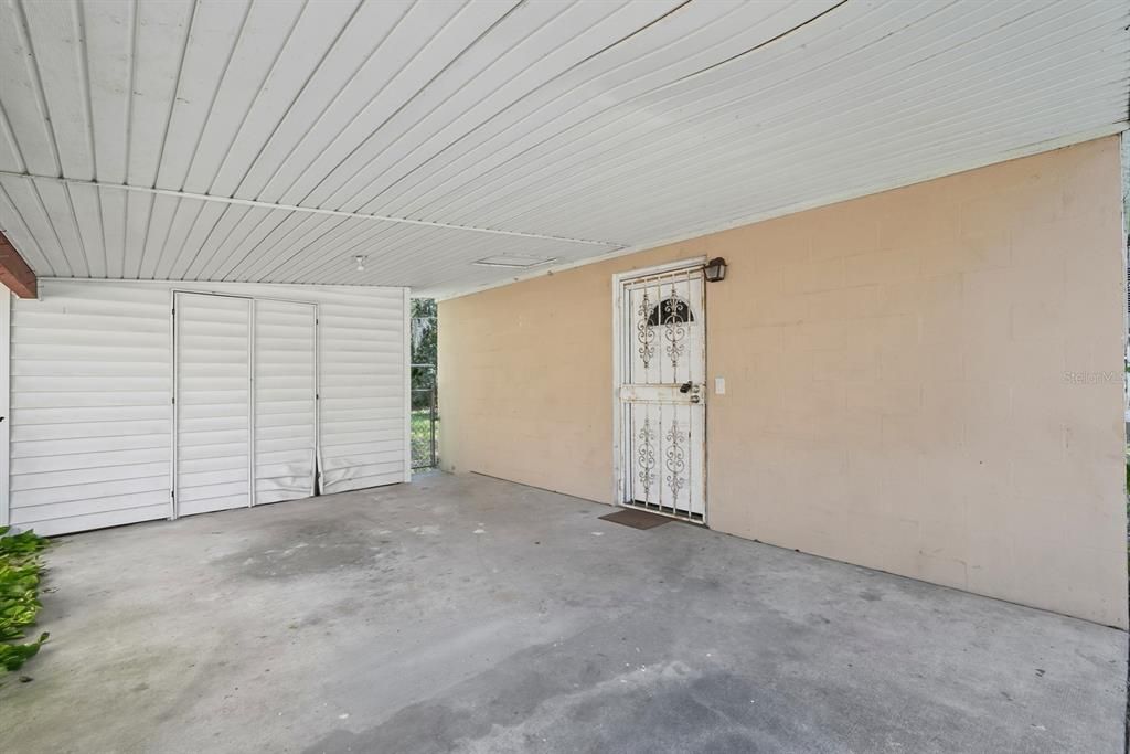 待售: $160,000 (2 贝兹, 1 浴室, 748 平方英尺)