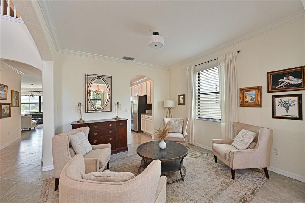 Activo con contrato: $685,000 (5 camas, 3 baños, 3257 Pies cuadrados)