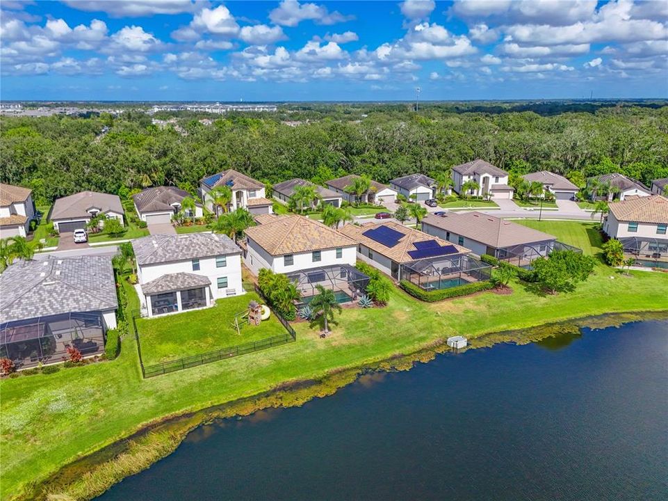 Activo con contrato: $685,000 (5 camas, 3 baños, 3257 Pies cuadrados)