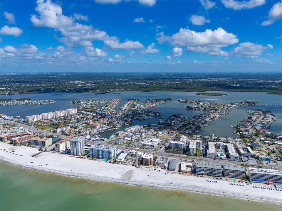 На продажу: $750,000 (3 спален, 2 ванн, 2037 Квадратных фут)