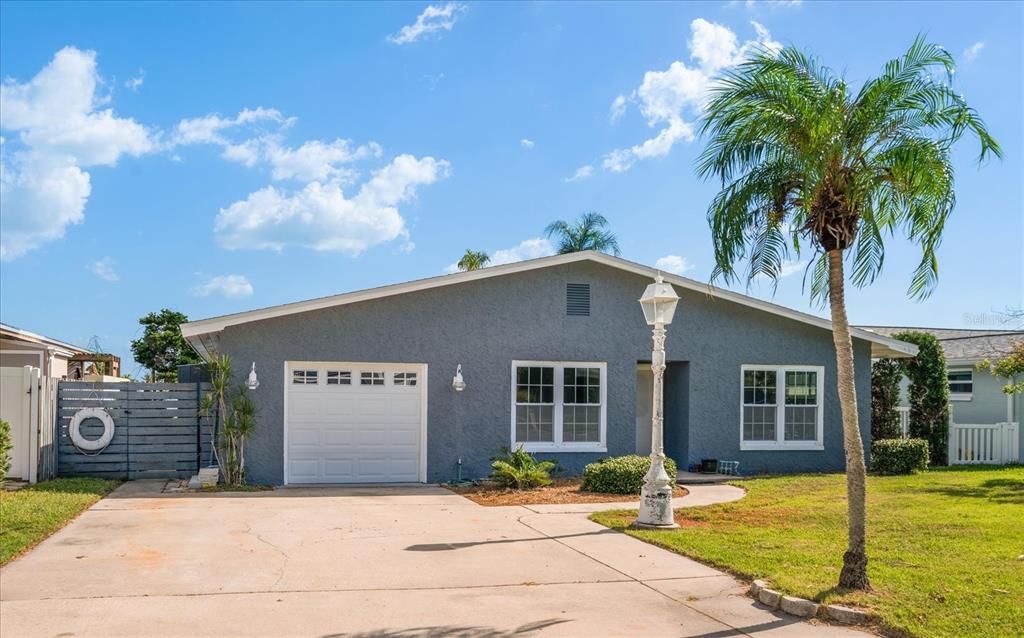 На продажу: $750,000 (3 спален, 2 ванн, 2037 Квадратных фут)