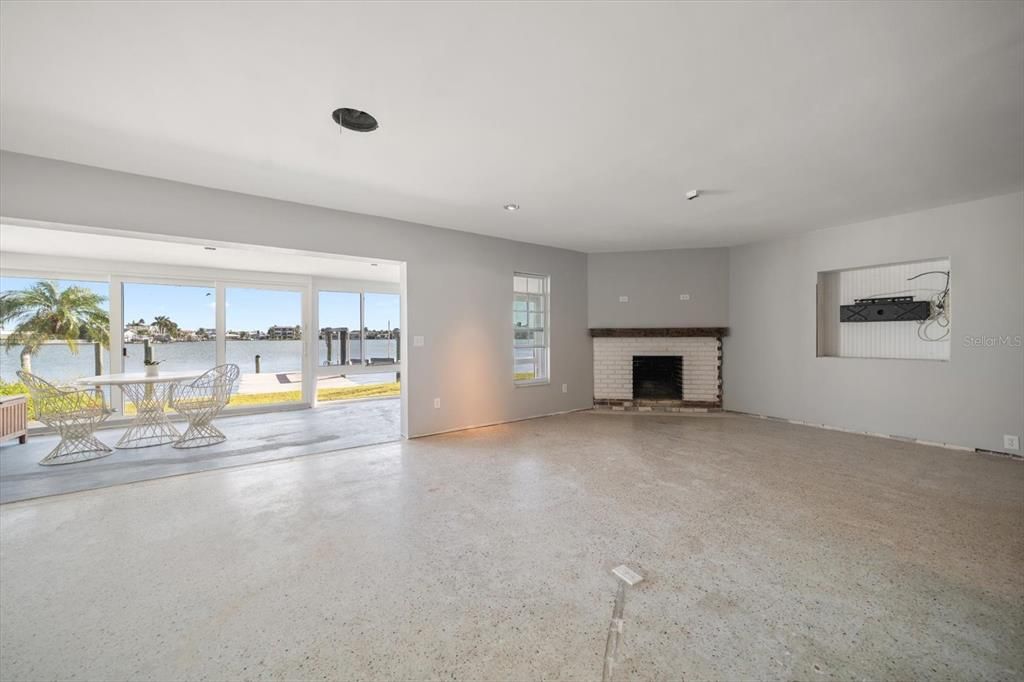 На продажу: $750,000 (3 спален, 2 ванн, 2037 Квадратных фут)