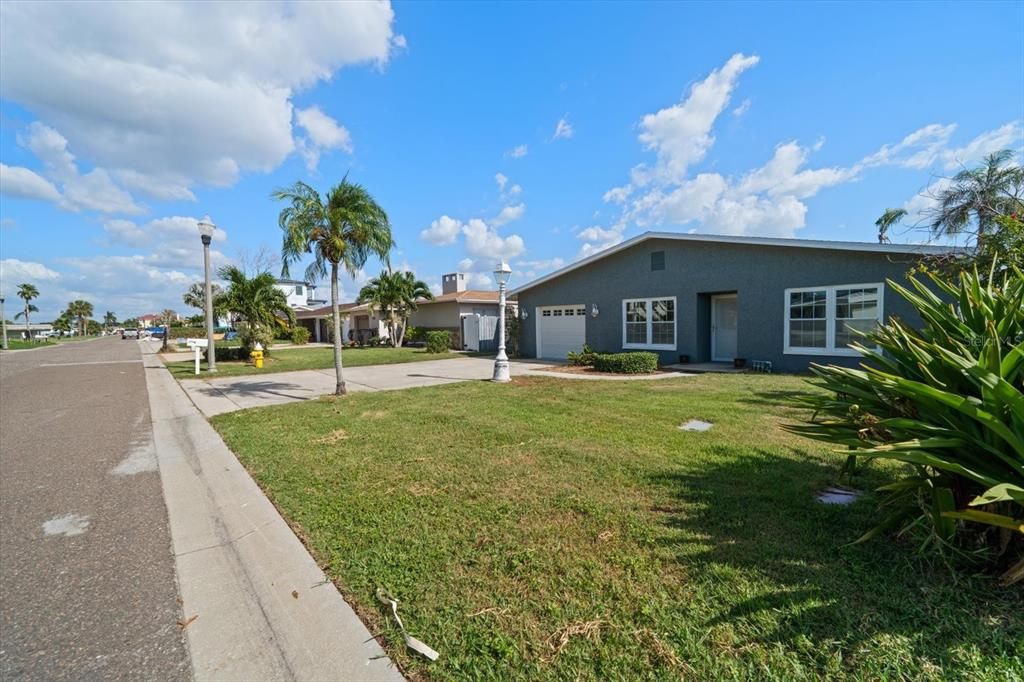 На продажу: $750,000 (3 спален, 2 ванн, 2037 Квадратных фут)