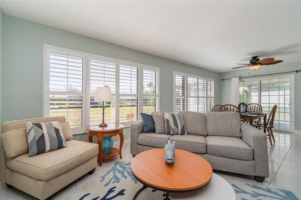 Active With Contract: $329,000 (2 beds, 2 baths, 1512 Square Feet)