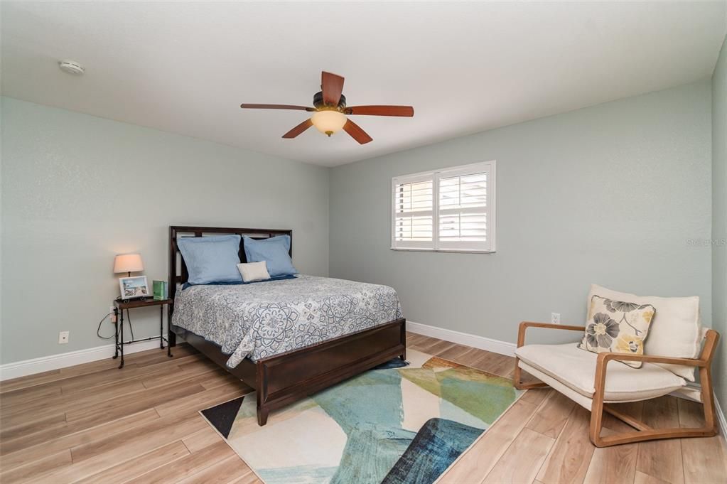 Active With Contract: $329,000 (2 beds, 2 baths, 1512 Square Feet)