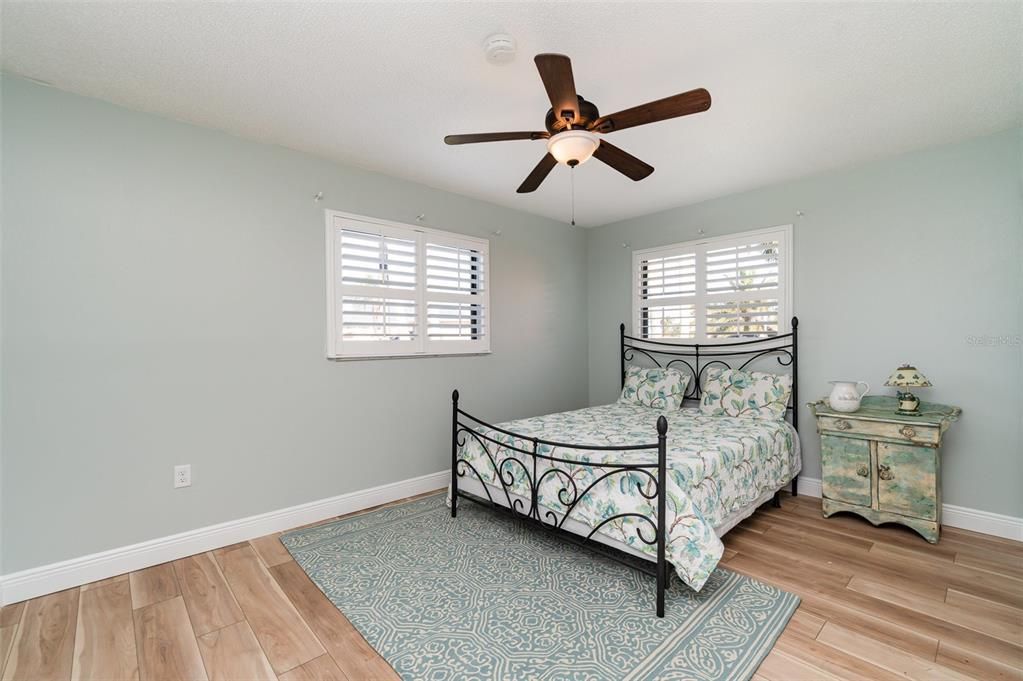 Active With Contract: $329,000 (2 beds, 2 baths, 1512 Square Feet)