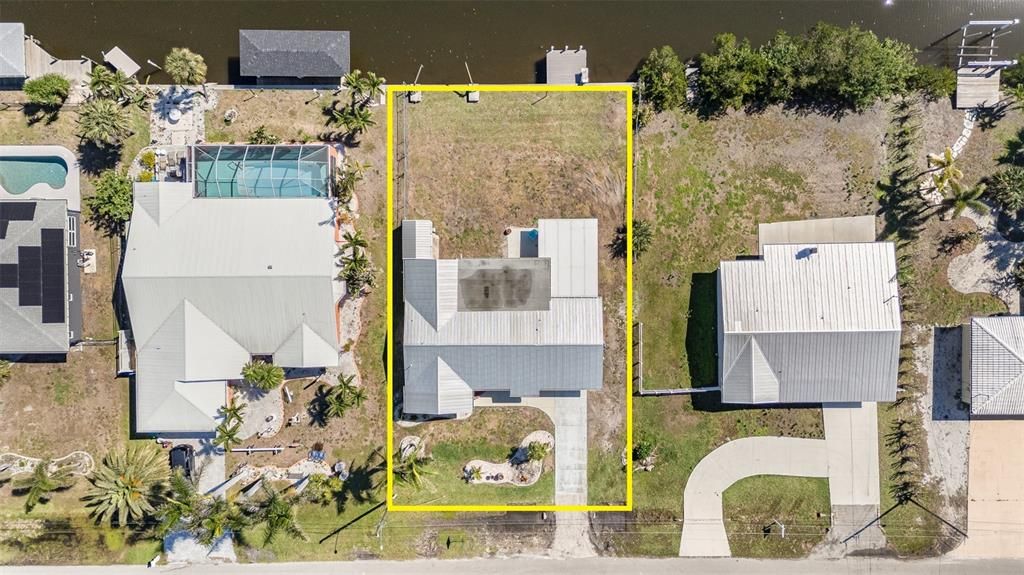 Active With Contract: $329,000 (2 beds, 2 baths, 1512 Square Feet)