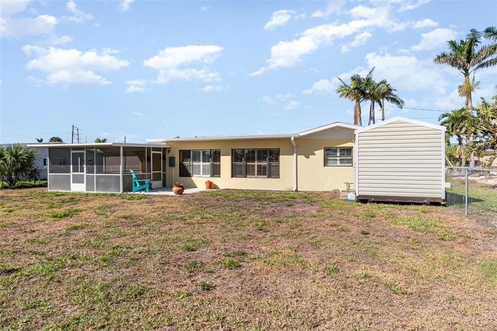 Active With Contract: $329,000 (2 beds, 2 baths, 1512 Square Feet)