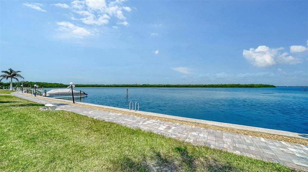 Activo con contrato: $483,999 (2 camas, 2 baños, 1152 Pies cuadrados)