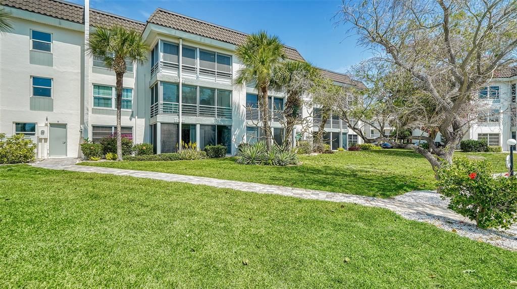 Activo con contrato: $483,999 (2 camas, 2 baños, 1152 Pies cuadrados)