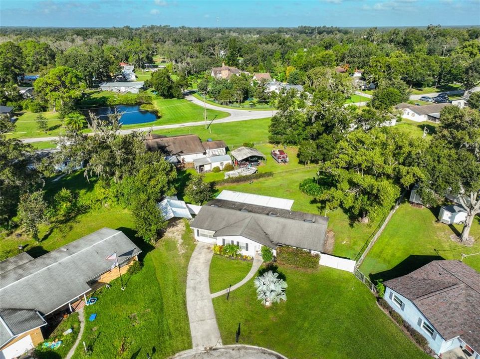 На продажу: $385,000 (4 спален, 2 ванн, 1692 Квадратных фут)