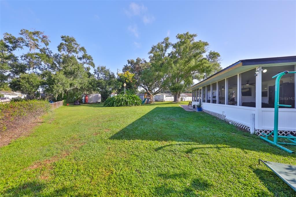 На продажу: $385,000 (4 спален, 2 ванн, 1692 Квадратных фут)