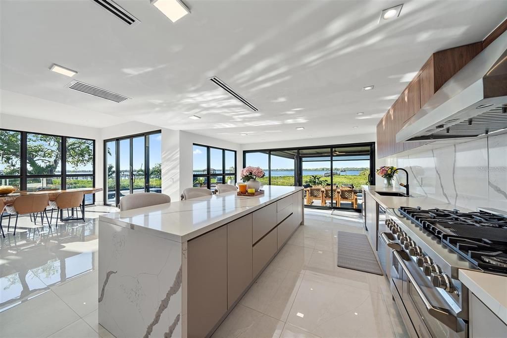 En Venta: $4,999,999 (5 camas, 5 baños, 4823 Pies cuadrados)