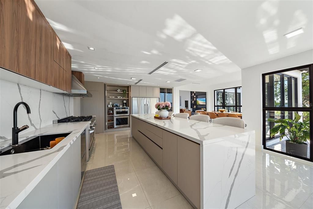 En Venta: $4,999,999 (5 camas, 5 baños, 4823 Pies cuadrados)