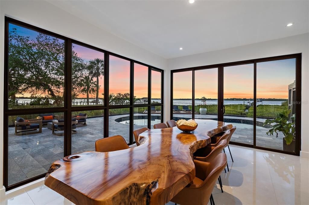 En Venta: $4,999,999 (5 camas, 5 baños, 4823 Pies cuadrados)