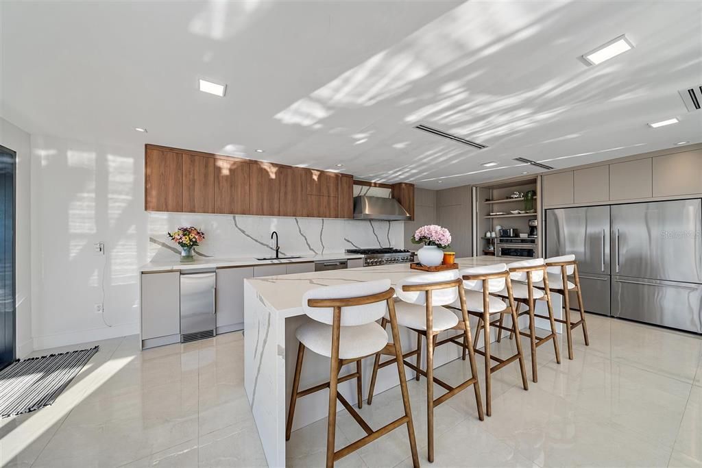 En Venta: $4,999,999 (5 camas, 5 baños, 4823 Pies cuadrados)