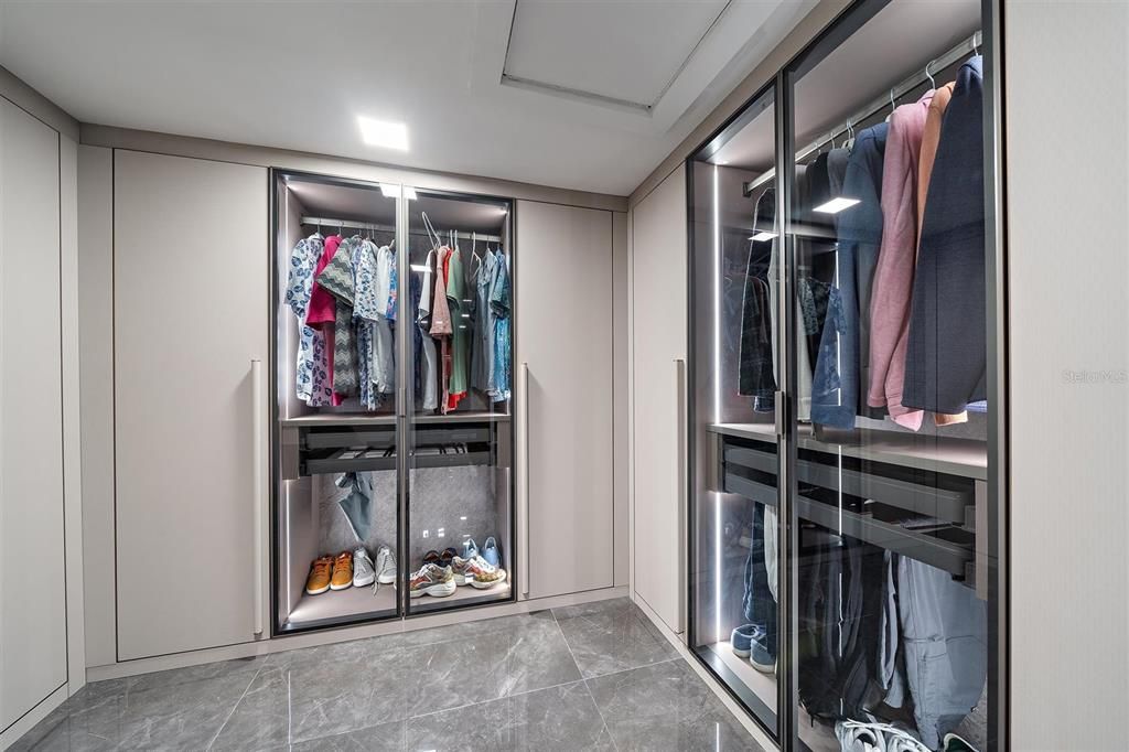 En Venta: $4,999,999 (5 camas, 5 baños, 4823 Pies cuadrados)