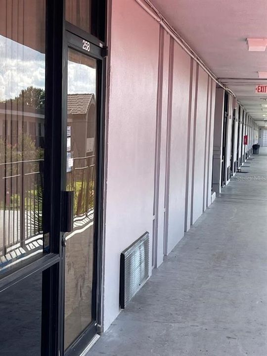 待售: $77,500 (1 贝兹, 1 浴室, 312 平方英尺)