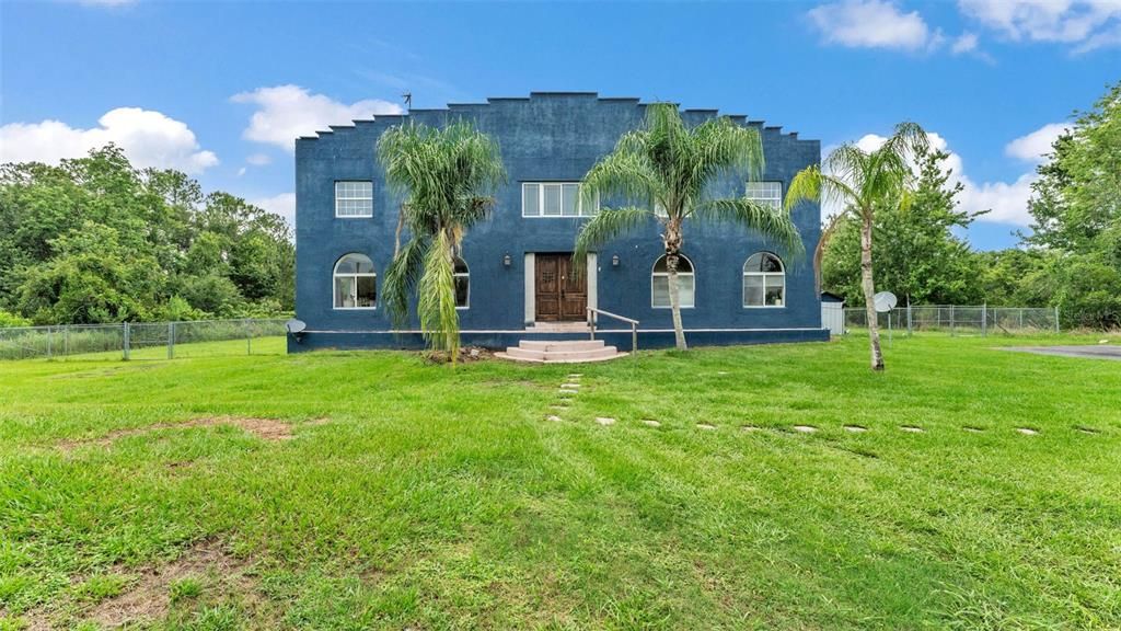 合同活跃: $425,000 (4 贝兹, 4 浴室, 4188 平方英尺)