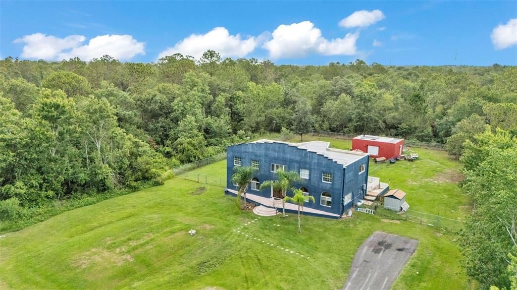 合同活跃: $425,000 (4 贝兹, 4 浴室, 4188 平方英尺)