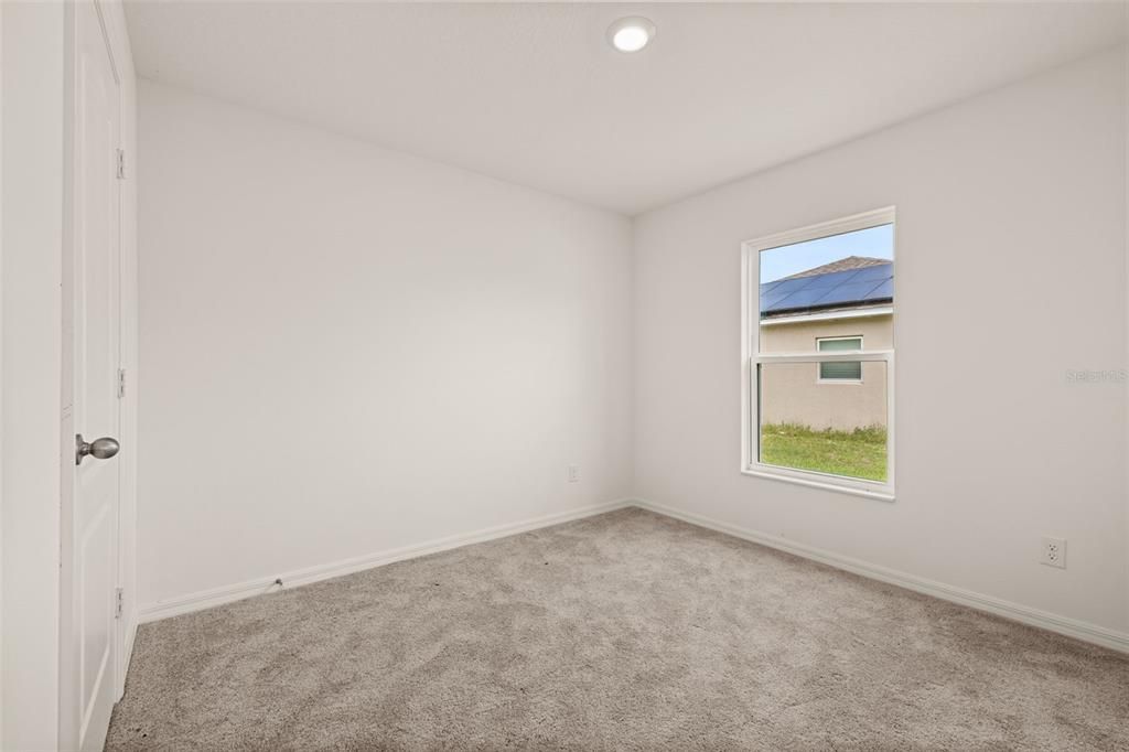 For Sale: $333,000 (5 beds, 3 baths, 2005 Square Feet)