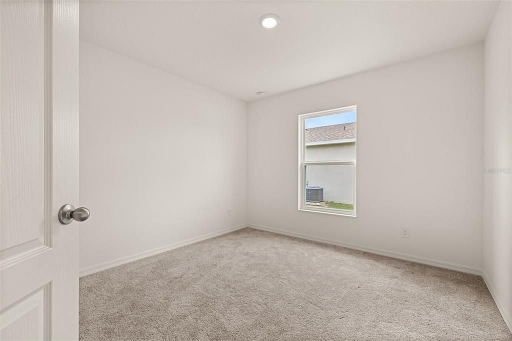 For Sale: $333,000 (5 beds, 3 baths, 2005 Square Feet)