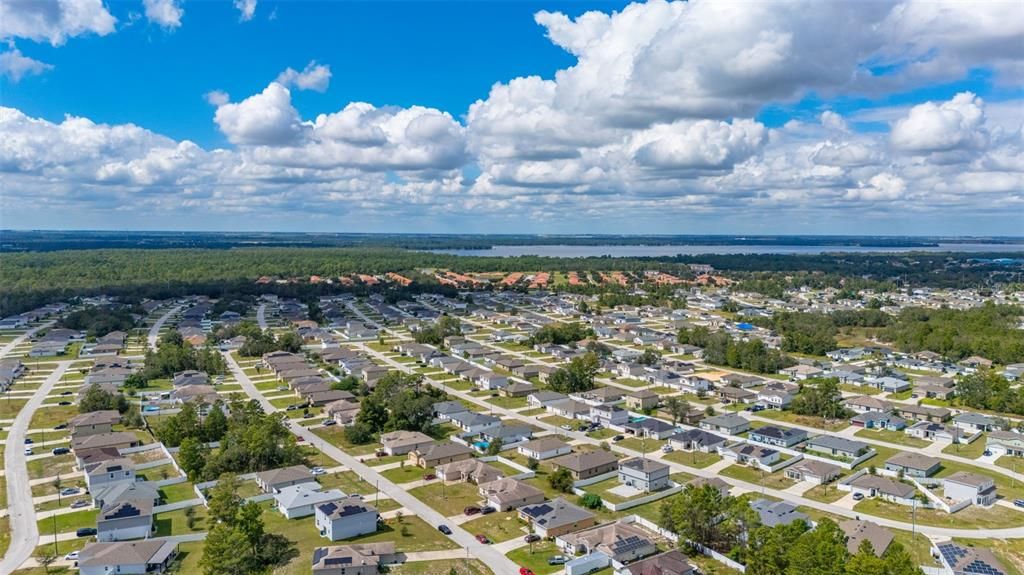 For Sale: $333,000 (5 beds, 3 baths, 2005 Square Feet)