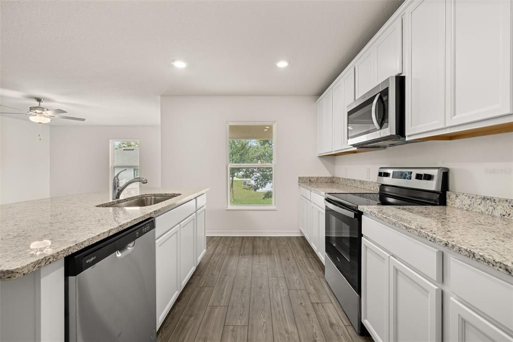 For Sale: $333,000 (5 beds, 3 baths, 2005 Square Feet)