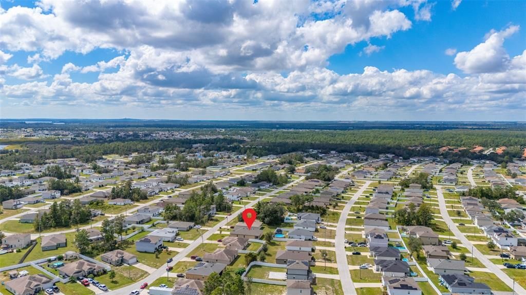 For Sale: $333,000 (5 beds, 3 baths, 2005 Square Feet)